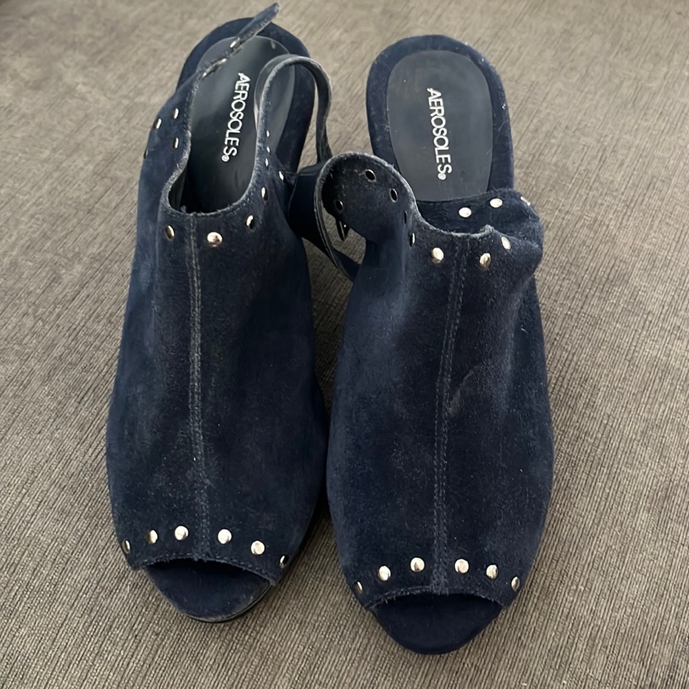 Aerosoles blue heels size 8.5